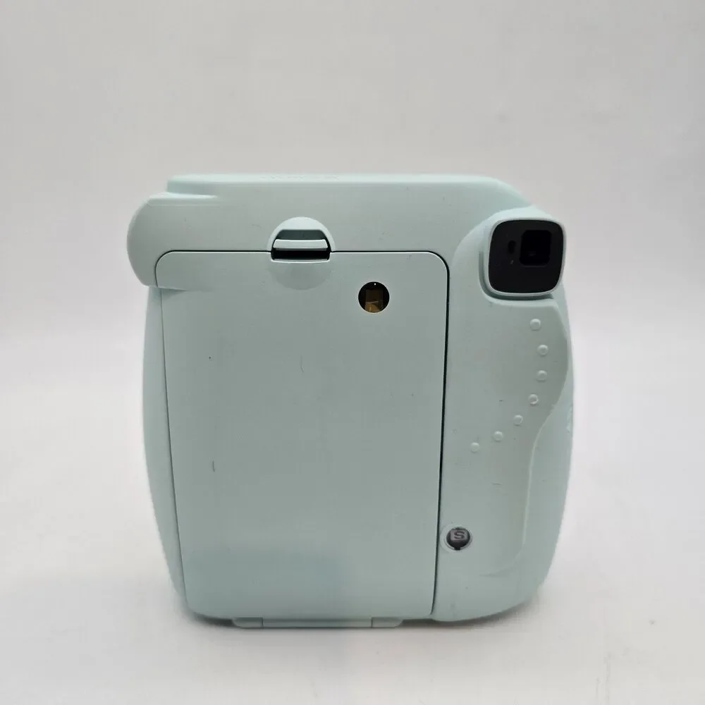 Fujifilm Instax Mini 9 Instant Film Camera Ice Blue w/ Ice Blue Case